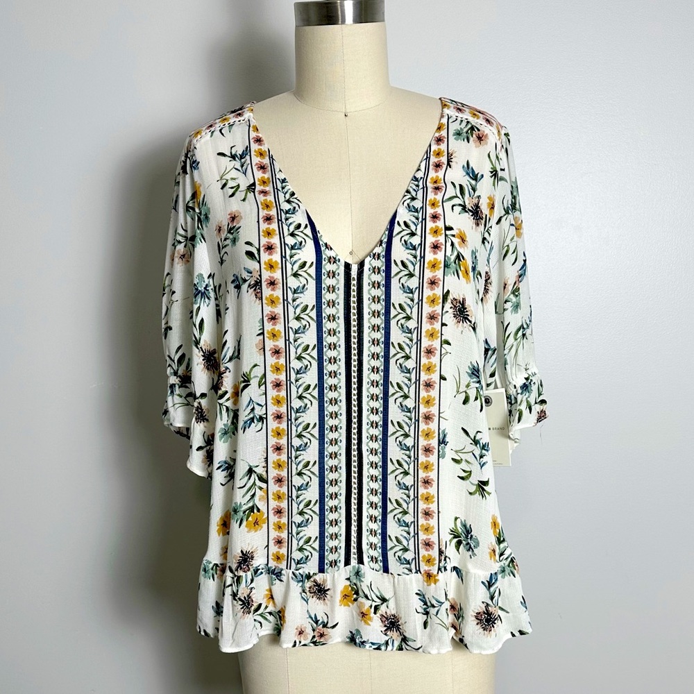 **NWT LUCKY BRAND Floral Print Blouse V neck Flutter Sleeve  Size Medium - Picture 5 of 10